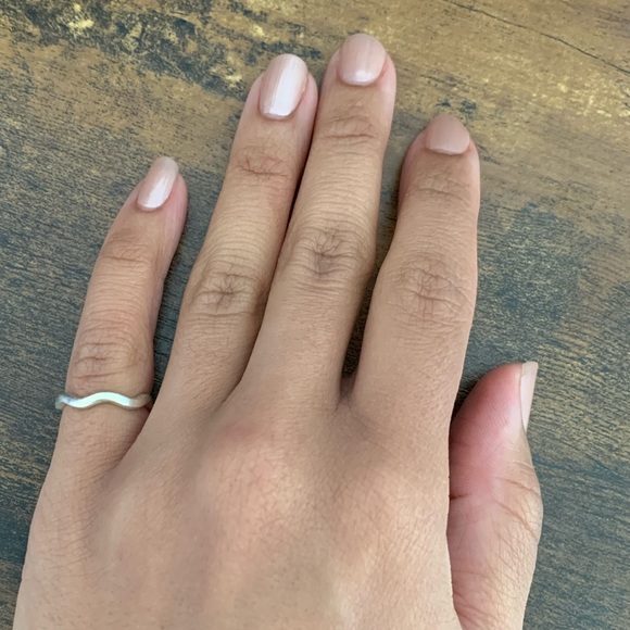 Sterling silver wavy ring! - Picture 3 of 8